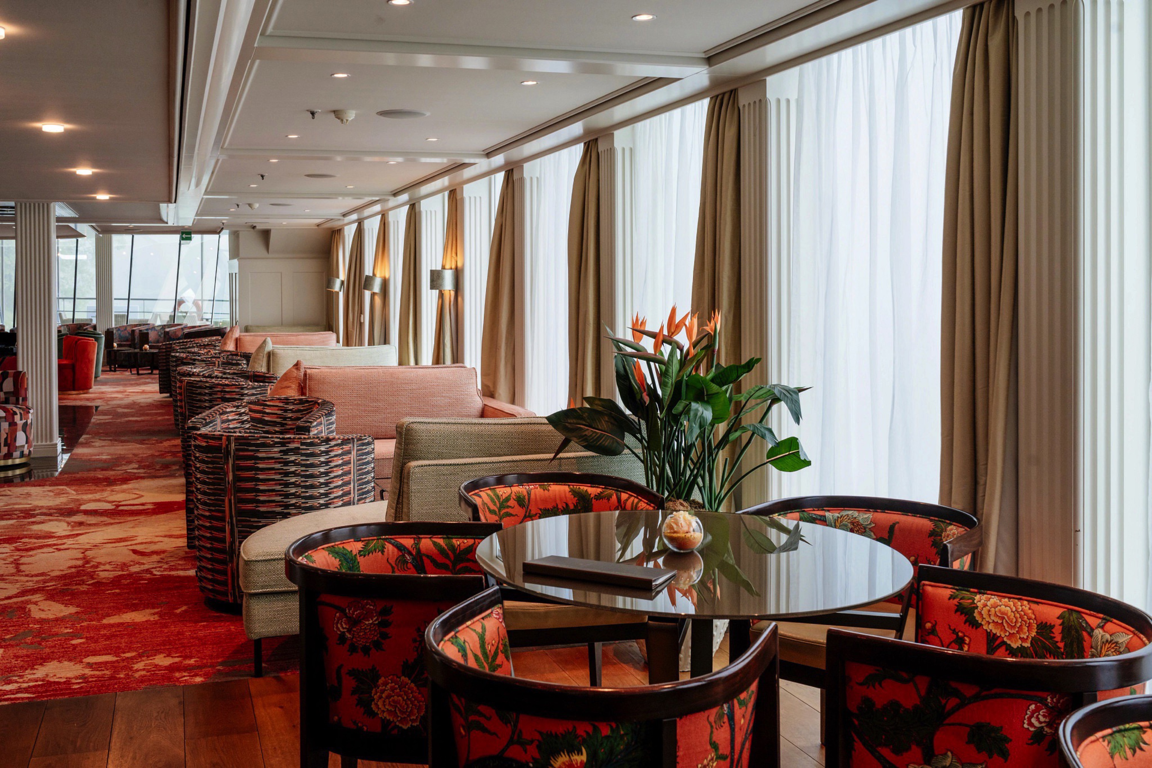 AmaCello - Main Lounge & Bar